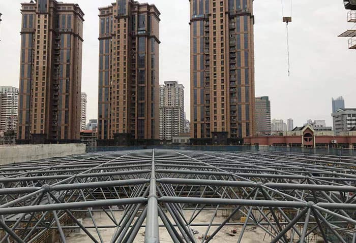 凌海螺栓球网架结构